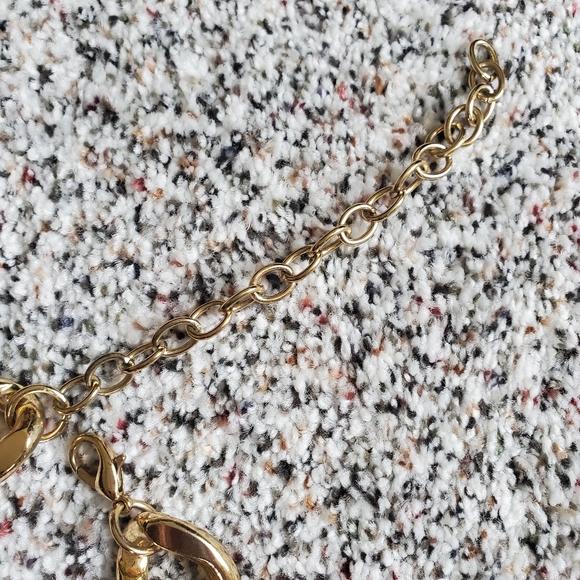 Gold Cuban Link Chain - Picture 3 of 8